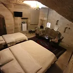 Family Cave Hotel 3*