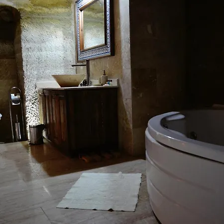 Отель Family Cave 3*