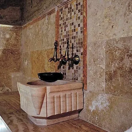 Hotel Family Cave 3*