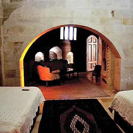 Family Cave גורמה