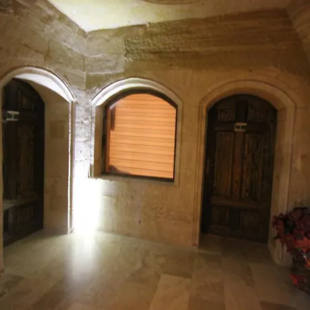 Отель Family Cave