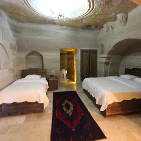 Family Cave 3*
