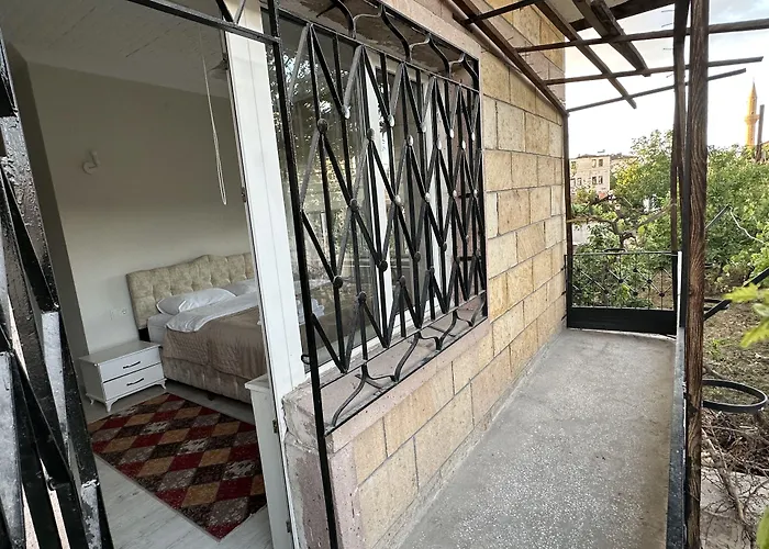 家庭洞穴套房酒店 3* 格雷梅