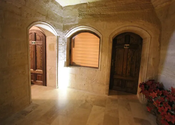 家庭洞穴套房酒店 酒店 3*