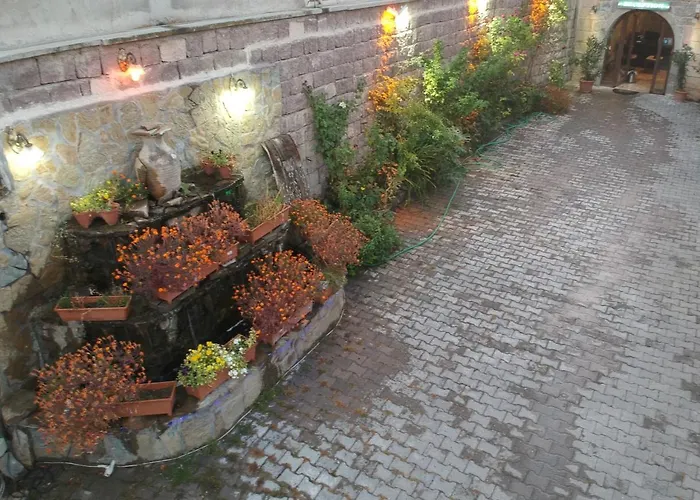 家庭洞穴套房酒店 酒店